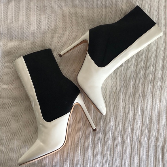 White ankle booties Sz 8 - Picture 3 of 8